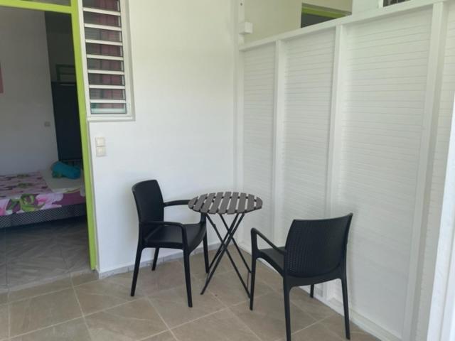 Residence Chez Marraine Maison Bertili Ле Госие Екстериор снимка