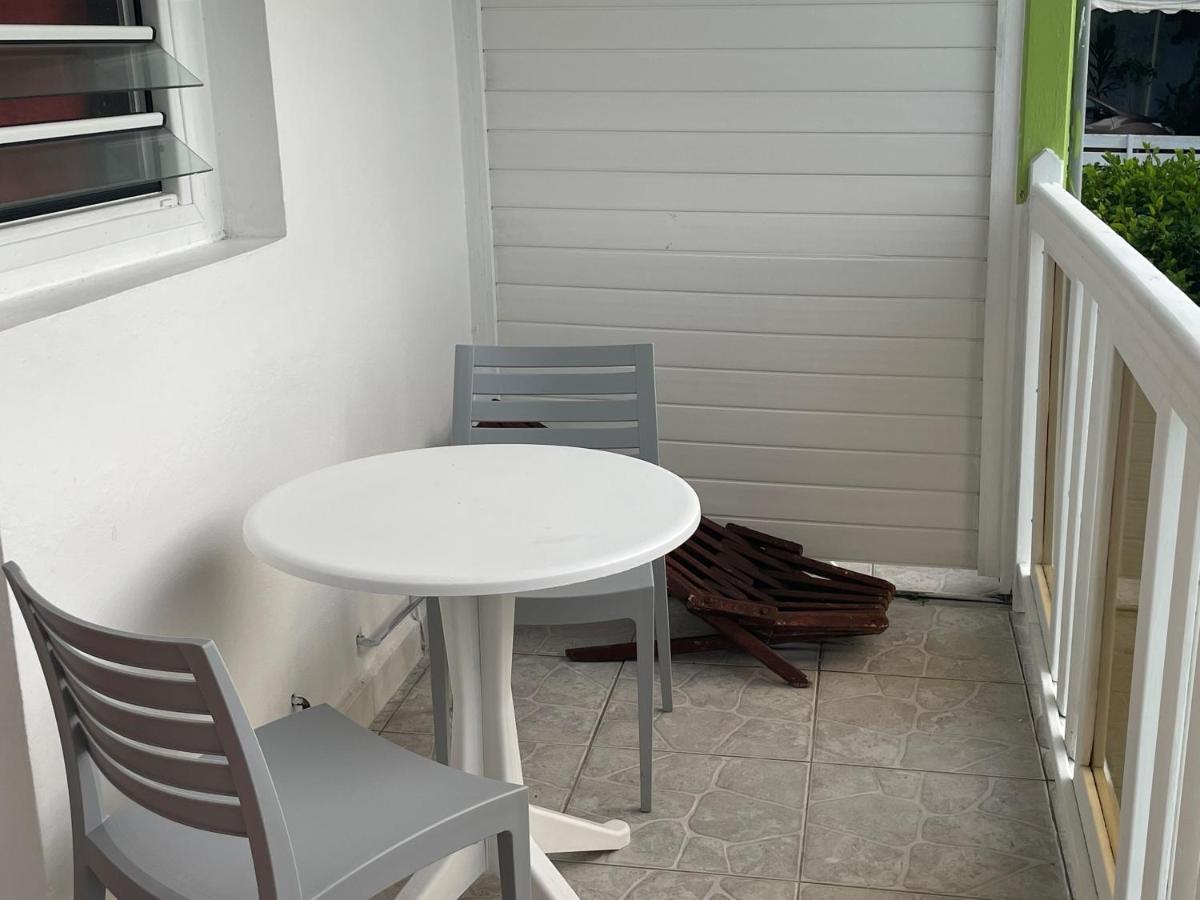 Residence Chez Marraine Maison Bertili Ле Госие Екстериор снимка
